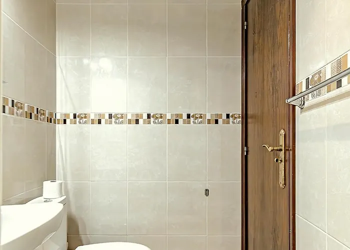 On Torviscas * Адехе